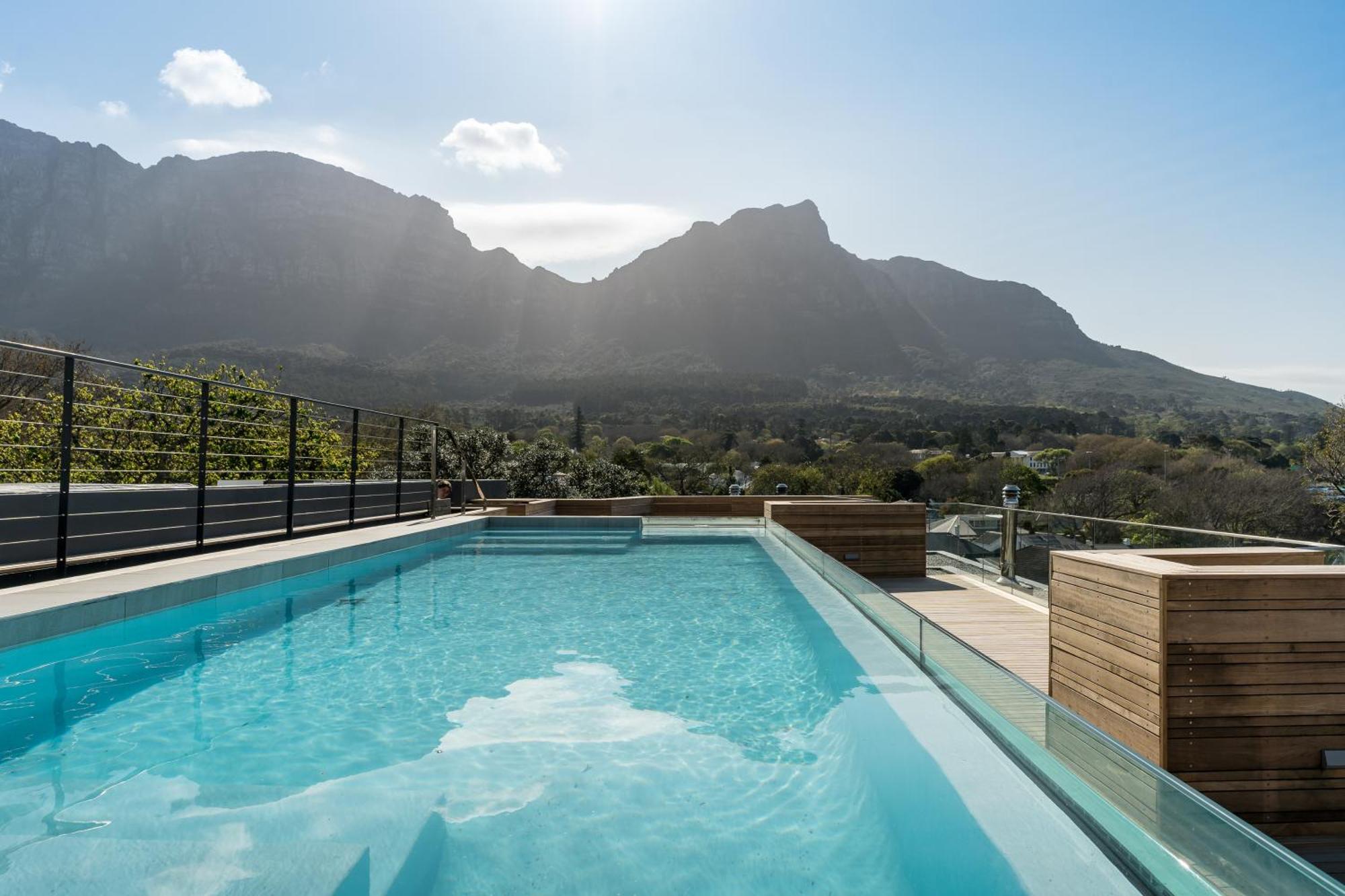 Apartment Luxurious Retreat In Newlands